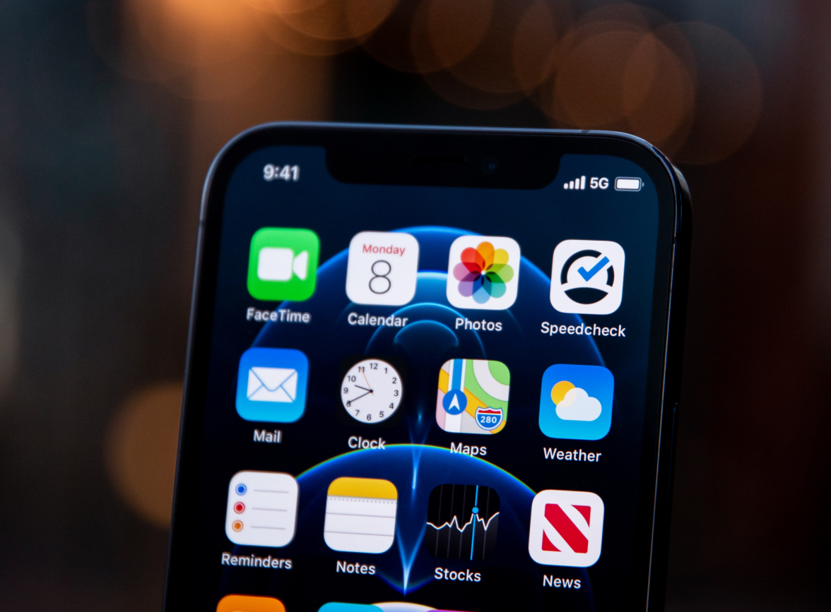 皮山苹果手机维修分享为什么 iPhone 12 在冬季会自动关机 